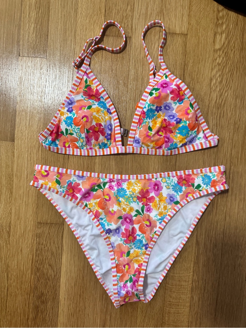 NEW- CUPSHE Aquarelle Floral Stripe Trim Bikini - Pink Multi